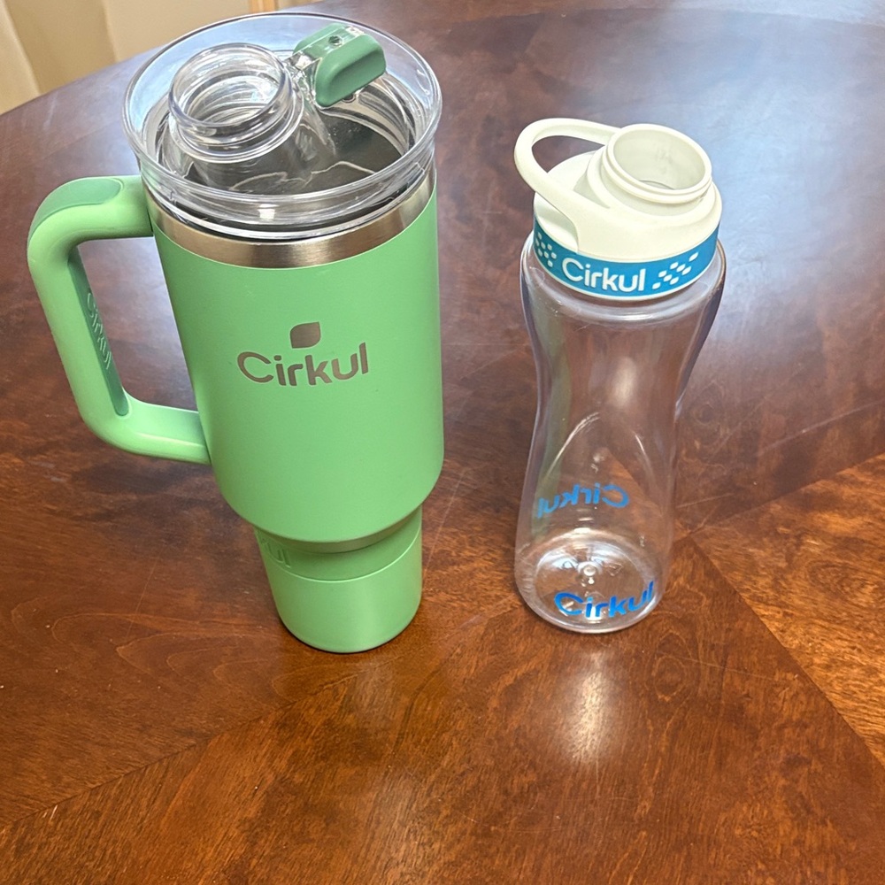 Cirkul Green and Clear Drinkware Set